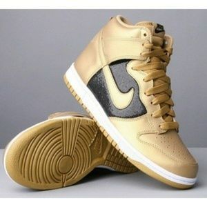 Nike Dunk Hi